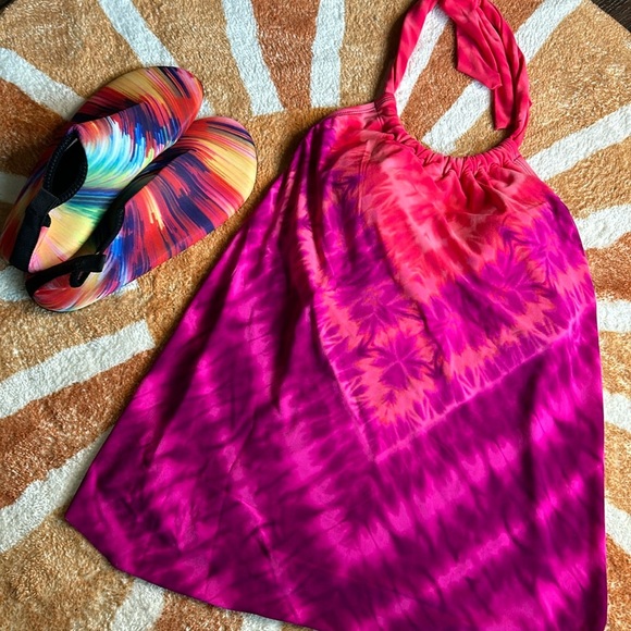 Aqua green small tie dyed tankini top and 9/10 swim shoes - Picture 1 of 12